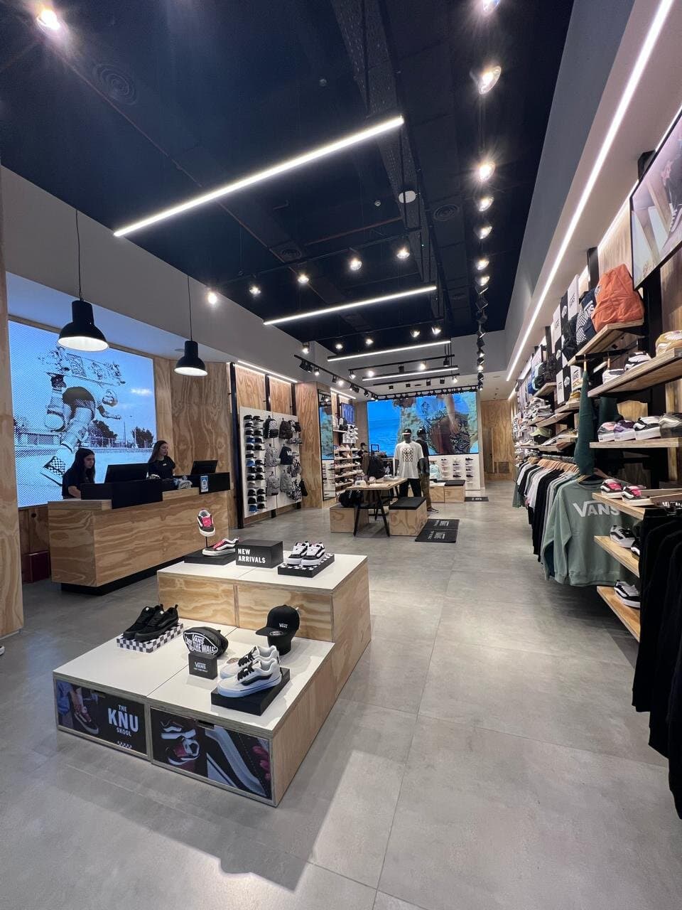 Vans Unicenter — 4.1