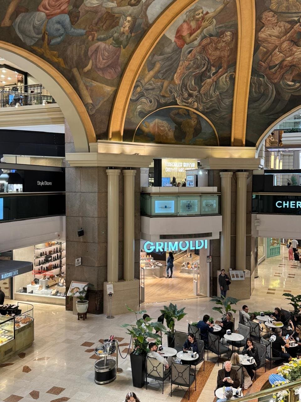 Grimoldi Galerías Pacífico — 1.1