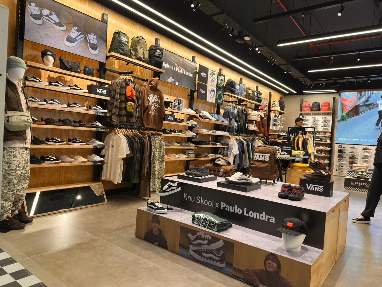 Vans Tucumán